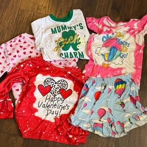 Holiday Bundle ❤️☘️📚